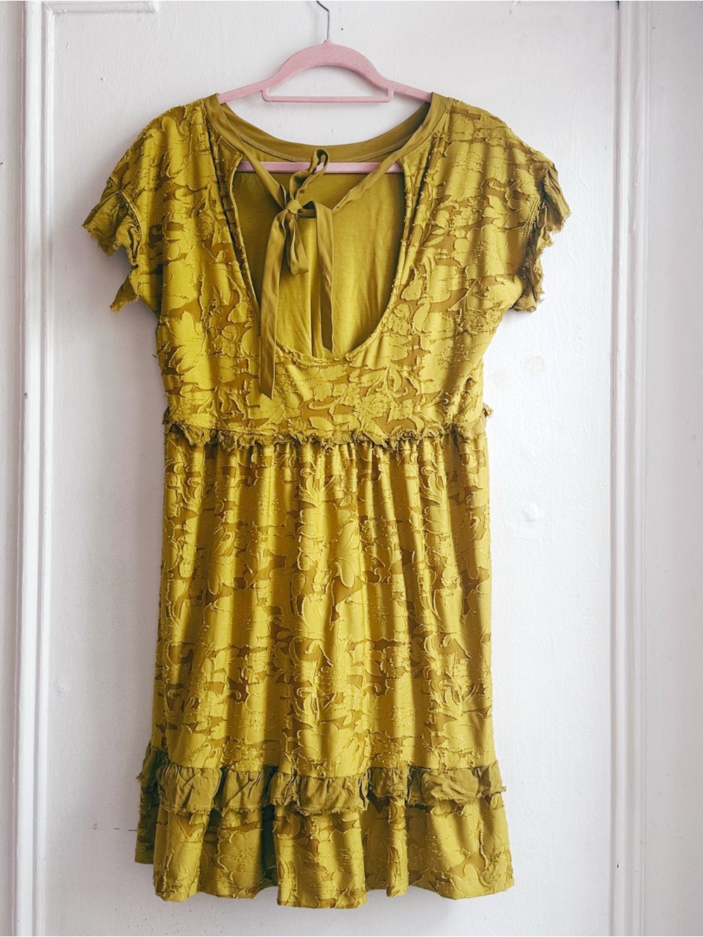Anthropologie chartreuse Yellow Ruffle knit mini Dress back cutout burnout small - Picture 8 of 10